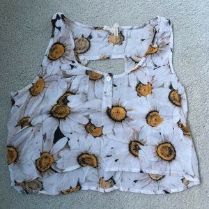 Cropped Daisy Pattern Flowy Shirt w/ Small Pocket